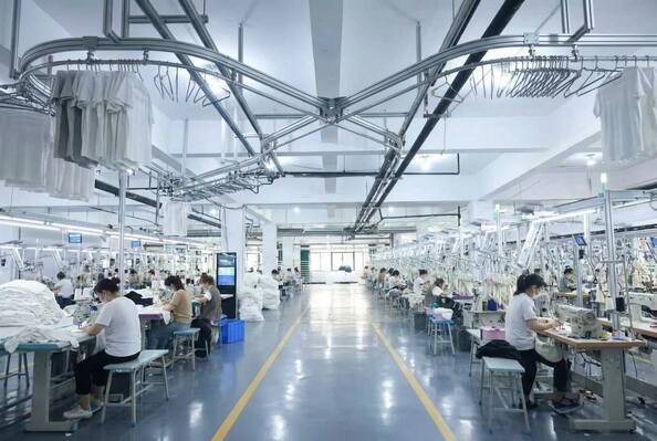 Guangzhou Odin Apparel Co., Ltd.， خط إنتاج الشركة المصنعة