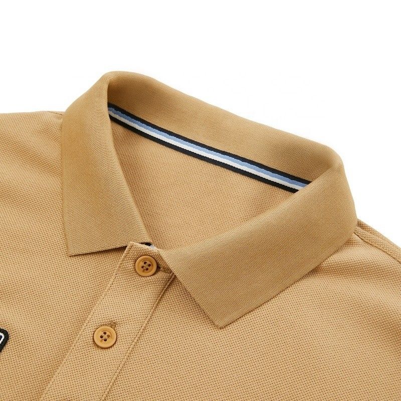 الملابس للرجال قميص بولو مع شعار مميز وطباعة مزدوجة الجانبين