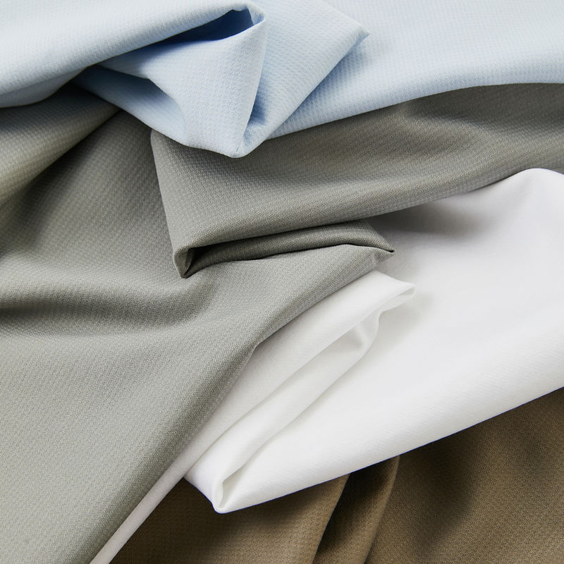 100% قطن عادي ذو أكمام طويلة قمصان بولو للرجال مع شعار مخصص وإغلاق الزر