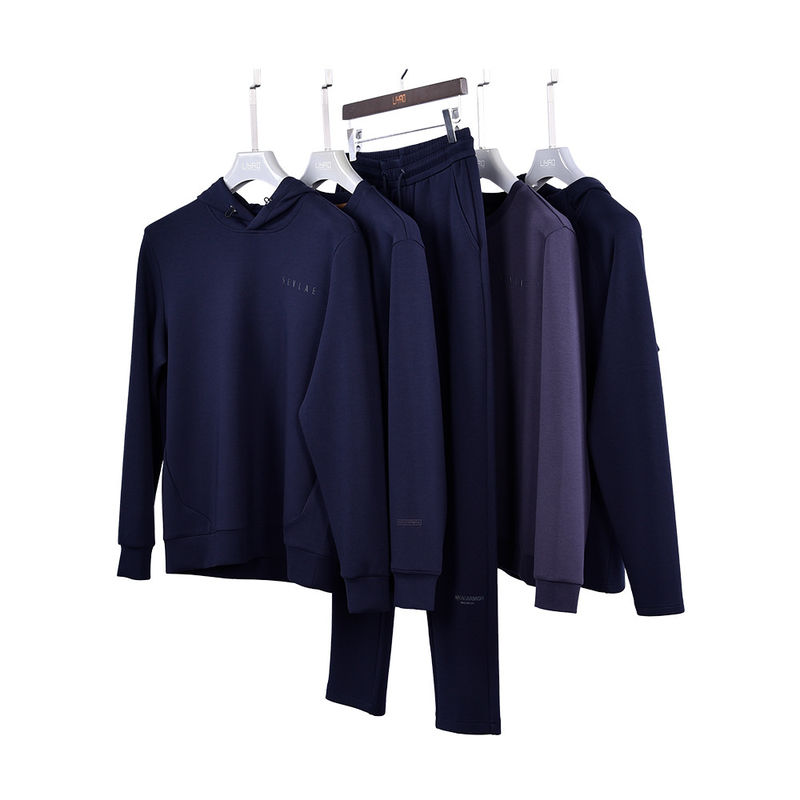 مجموعة ملابس نسائية عتيقة بغطاء رأس شتوي كبير الحجم ODM OEM