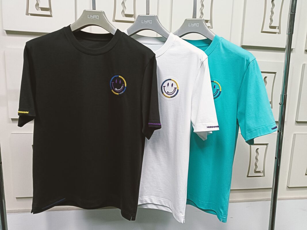 الطباعة بالجملة حسب الطلب القميص الفارغ الرخيص القميص المطبوع القميص البسيط القطني الجمل القميص الأسود البسيط