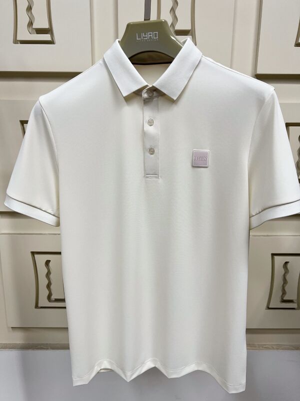 قميص بولو كلاسيكي للرجال. قميص قصير، جودة عالية لارتداء يومي عادي