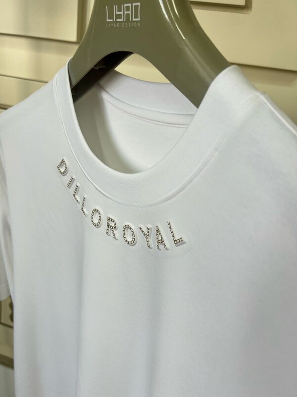 قميصات عنق الطاقم