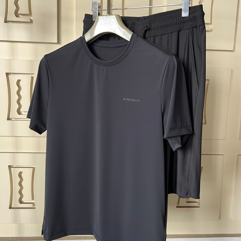 قميص رياضي للرجال مجموعة رياضية عادية سوداء - قصيرة - أكمام القميص والسراويل ، نسيج قابل للاستنشاق مع ميزة حماية الأشعة فوق البنفسجية