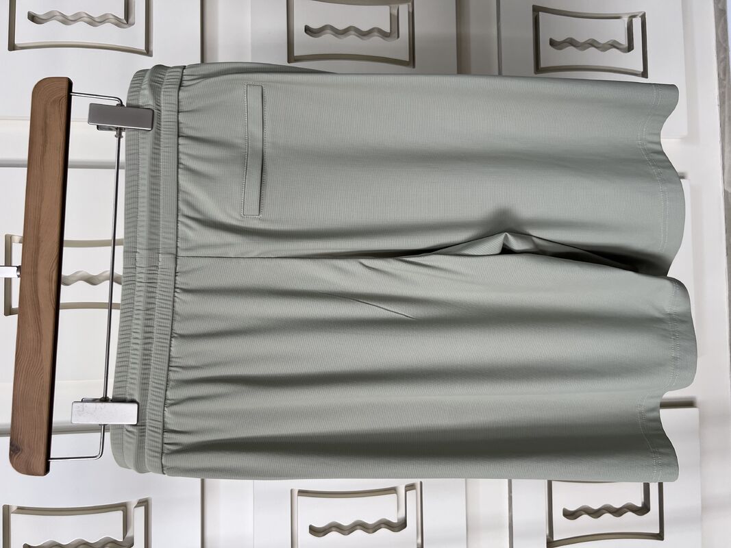 طقم رياضي رجالي مخصص باللون الأخضر الزيتوني - تي شيرت بأكمام قصيرة وبنطلون، تي شيرت رجالي من قماش يسمح بالتهوية