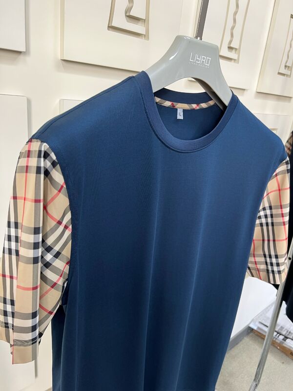 ملابس الرجال ذات الأكمام المزخرفة المميزة ، رقبة الطاقم المتناسبة ، قطن عالي الجودة